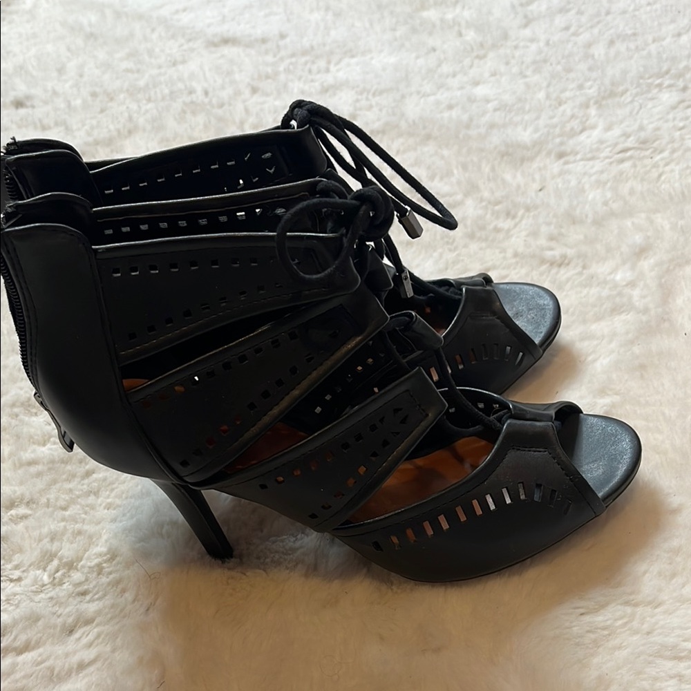 Women's Black Lace-Up Heeled Sandals
